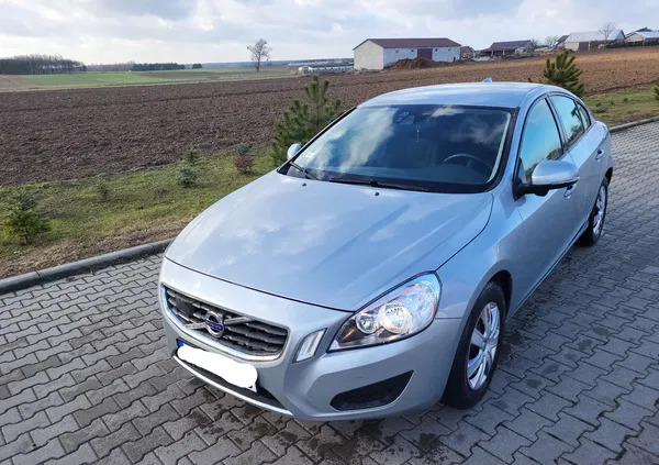 strzegom Volvo S60 cena 37000 przebieg: 195497, rok produkcji 2011 z Strzegom